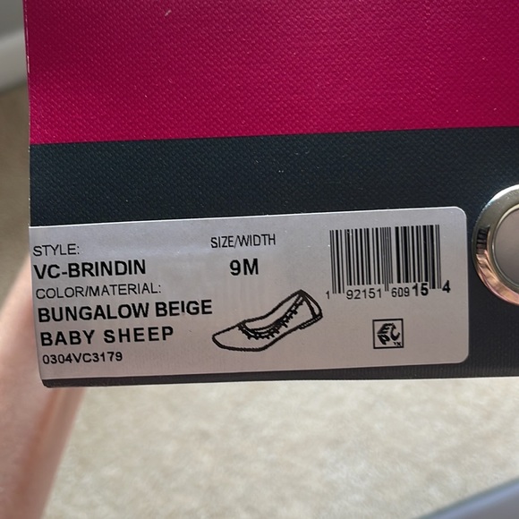 Vince Camuto flats size 9M style Brindin in bungalow beige - Picture 3 of 4